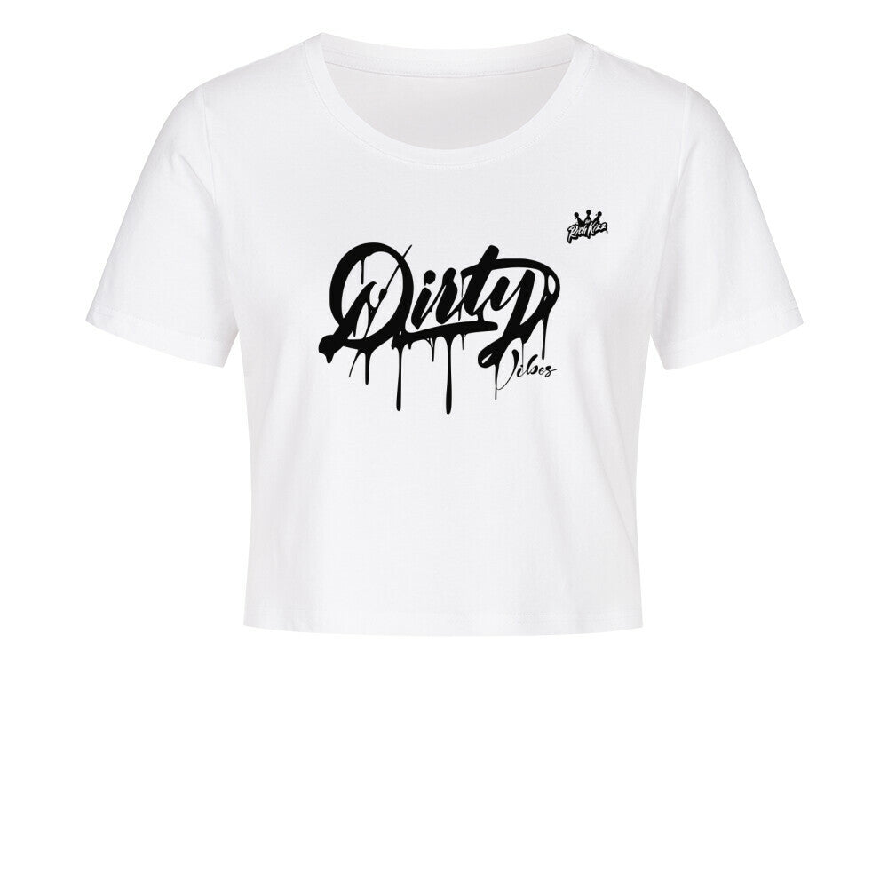Das Ladies Cropped Tee DIRTY ist ein rebellisch geschnittenes Shirt, mit einem kessen Frontprint. Gefertigt aus 95% Baumwolle und 5% Elasthan, wiegt es 180 GSM und besteht aus Single Jersey.