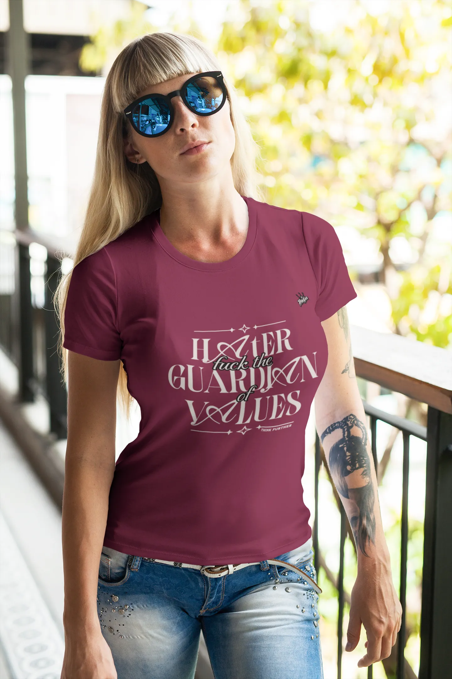 Frauen Singlejersey in normaler Passform und neuem Schnitt. Das freche Damen T-Shirt aus Bio-Baumwolle, kommt jetzt in einen neuen Schnitt und neuer Farbe Burgunder, 100% gekämmte ringgesponnene Bio-Baumwolle, 180 GSM