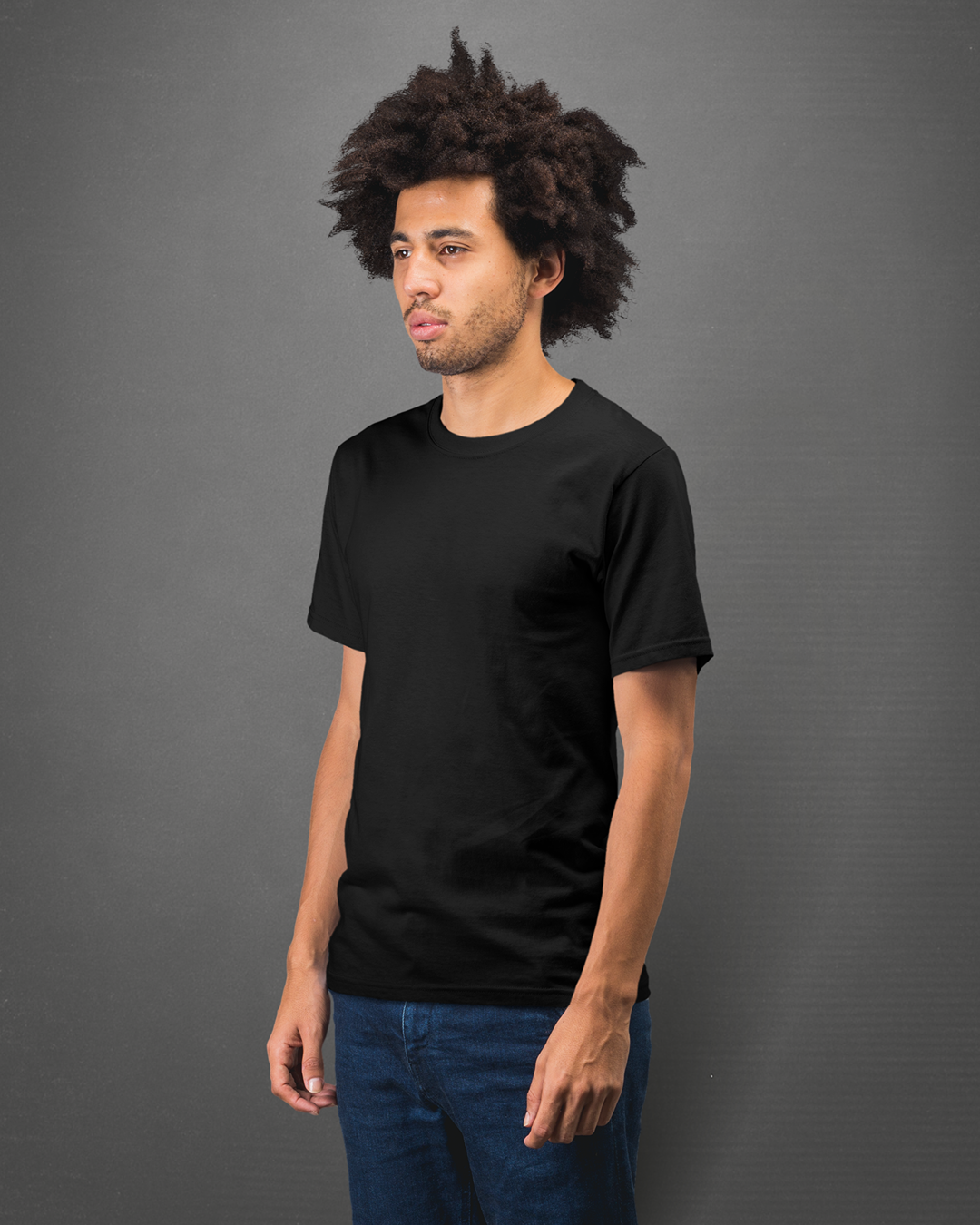 Das Rizzler Organic Streetwear Tee im entspannten Unisex-Fit mit frechem Backprint. Bio-Baumwolle für den authentischen Streetwear-Look – weil echter Rizz nachhaltig sein kann.
• 100% gekämmte ringgesponnene Bio-Baumwolle
• 150 GSM
• eingesetzte Ärmel
• 1x1 Rippstrick am Ausschnitt
• abgesetztes Nackenband