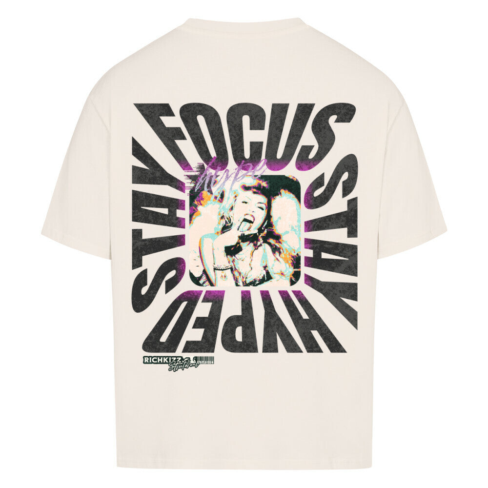 Hol dir dieses frische Oversized Shirt für Männer mit coolem Design. Bleib fokussiert und motiviert. Mit unserem "stay focus stay hyped" Shirt fällst du garantiert auf. Farbe natural raw herren oversize t-shirt box tee