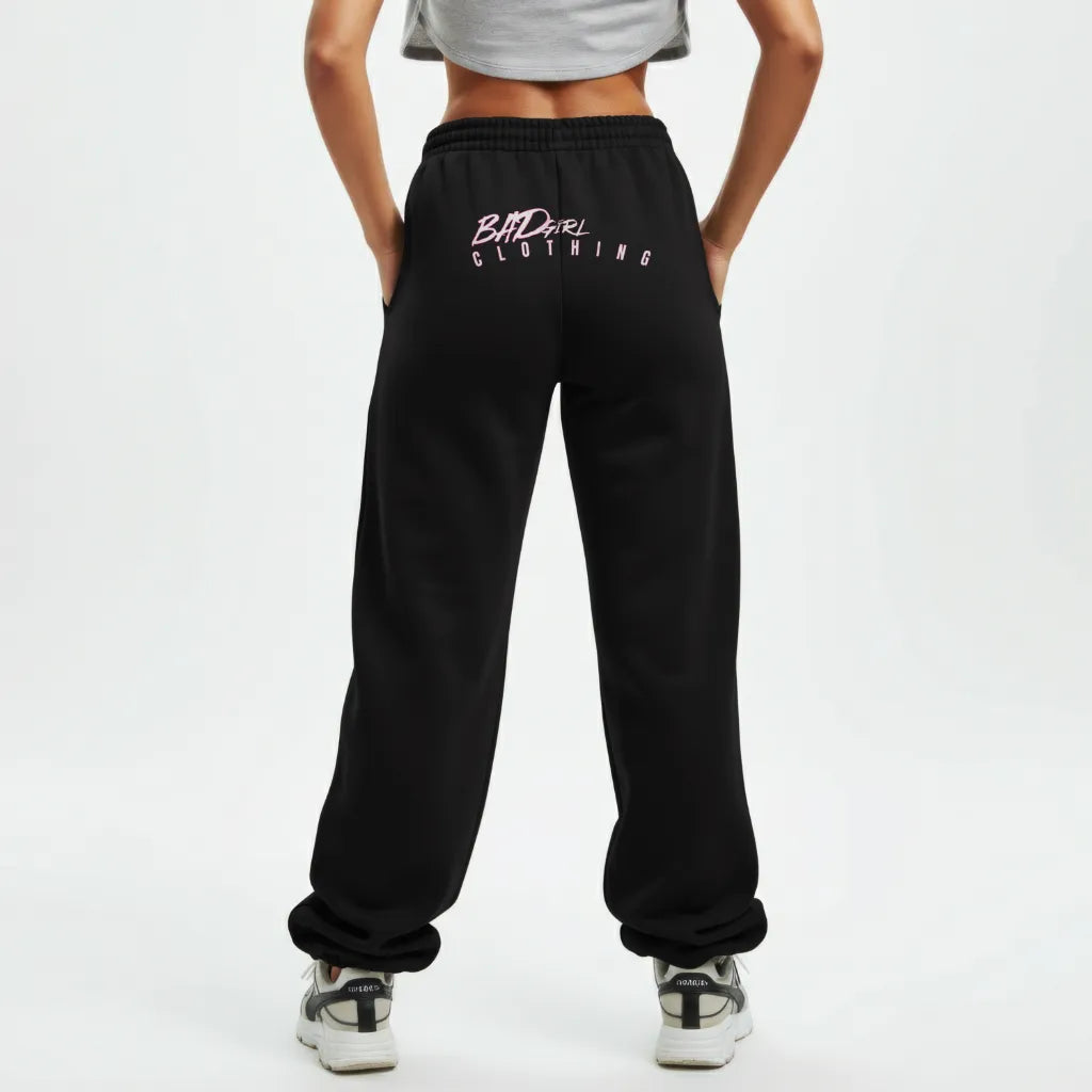 Damen Oversized Sweatpants Bad Girls Jogger Jogginghose Streetwear Bad Clothing Purge Motiv schwarz