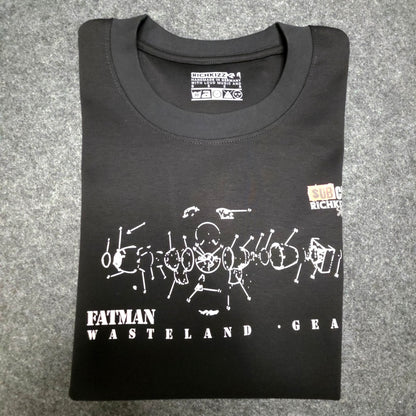 Apokalyptisches Premium Herren Shirt im Oversized Schnitt, Fatman Motiv Streetwear Shirt Herren, gefertigt zu 100% in Deutschland, aus edelster Pima-Baumwolle