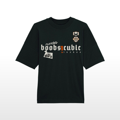Lässiges provokantes Streetwear T-Shirt im Oversized Schnitt aus unserer BAD NEIGHBOR Kollektion. Lass den V-Twin knallen, deine Nachbarn wird es freuen, 100% gekämmte ringgesponnene Bio-Baumwolle, eingesetzte Ärmel, überschnittene Ärmelansätze, 1x1 Rippstrick an schmalem Ausschnitt, abgesetztes Nackenband, aus Eigenstoff, breite Doppelabsteppung an Ärmelenden und unterem Saum, Richkizz, Farbe schwarz