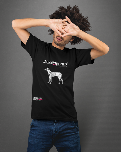 Provokant, witzig und nachhaltig – das Organic Shirt "Jacks Bones" setzt mit seinem frechen Frontprint ein Statement gegen den Einheitsbrei. Der lockere Unisex-Schnitt sitzt einfach richtig, während die hochwertige Bio-Baumwolle für echten Tragekomfort sorgt. Perfekt für alle, die ihre Meinung mit einem Augenzwinkern ausdrücken wollen