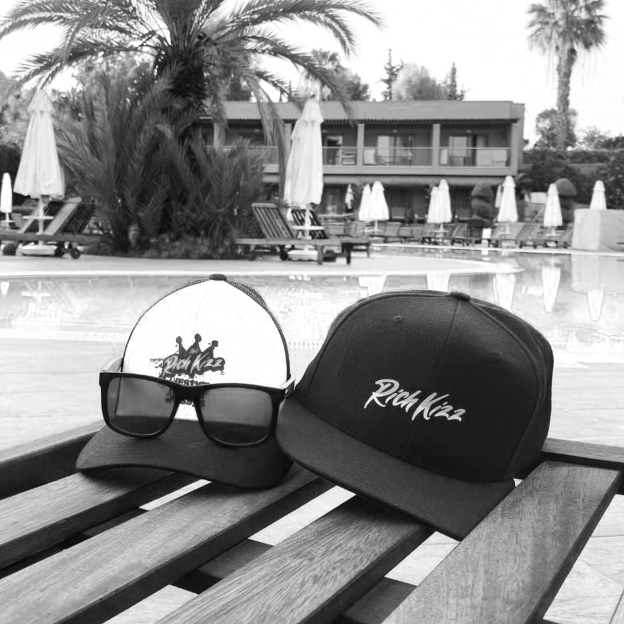 Kundenfoto_Linda_F mit unseren Snapback Caps