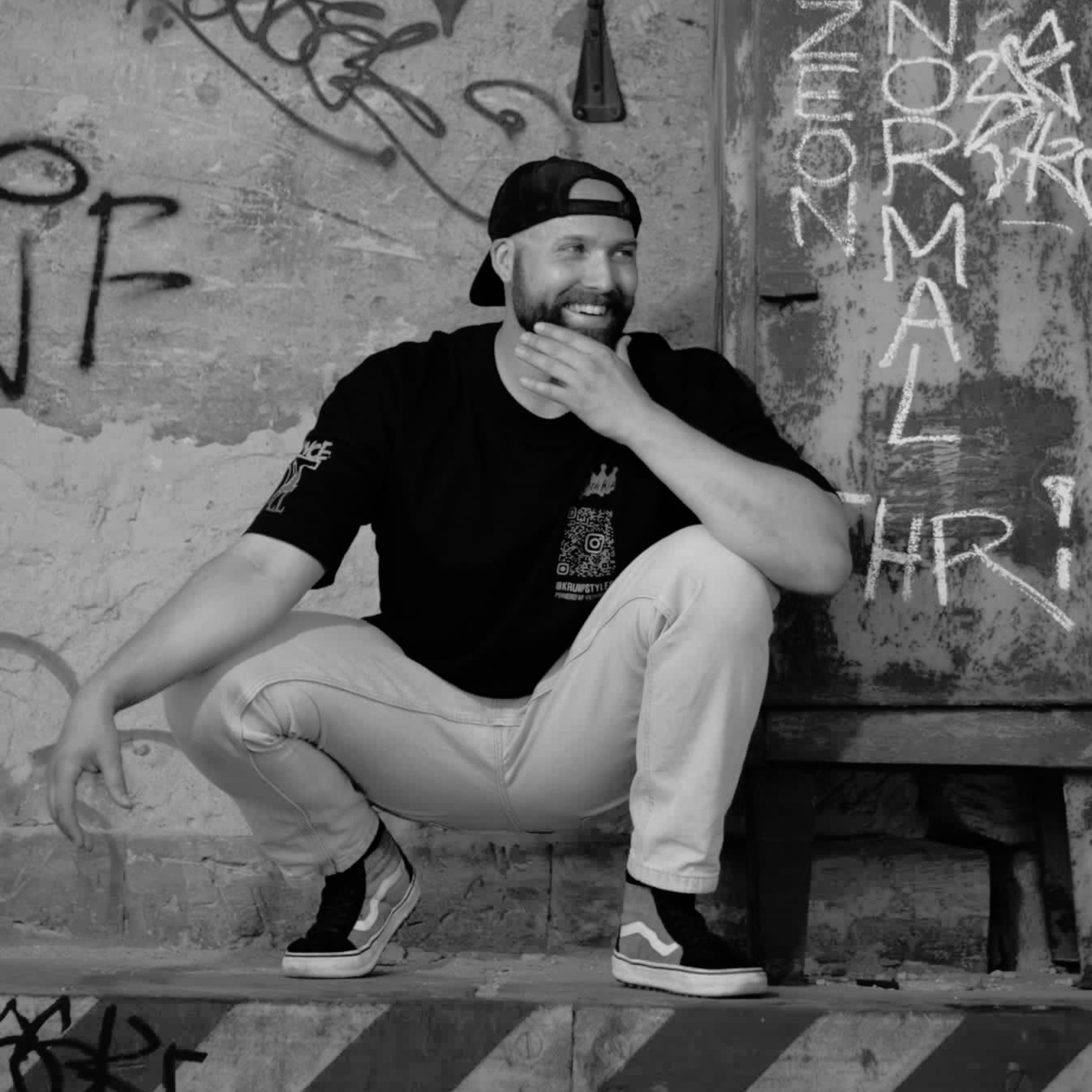 Kundenfoto mit Roy und einem Streetwear Shirt aus dem Richkizz Customshop 