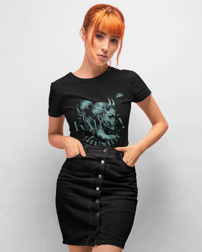 Hochwertiges schwarzes Singlejersey für Damen, gefertigt aus 180GSM Bio-Baumwolle. Der verspielte Karma Print mit Ansage, kommt dezent Ton in Ton.
100% gekämmte ringgesponnene Bio-Baumwolle 180 GSM, ein echtes Streetwear Shirt für Frauen mit Devil Motiv