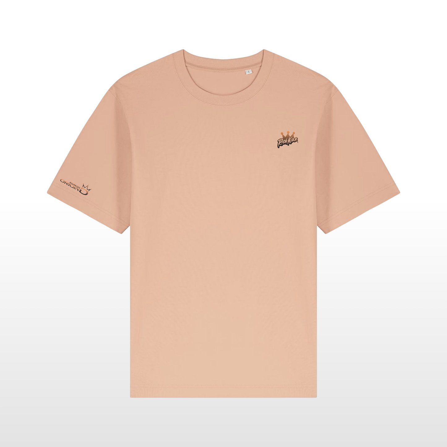 Dieses Herren-Basic-Tee im Relaxed Fit, überzeugt mit schwerer 240GSM Bio-Baumwolle, eingesetzten Ärmeln und einem coolen, leicht rauen Stoff. Mit kontrastierendem Nackenband und breiten Doppelnähten ist es bequem und langlebig – perfekt für entspannte Styles!