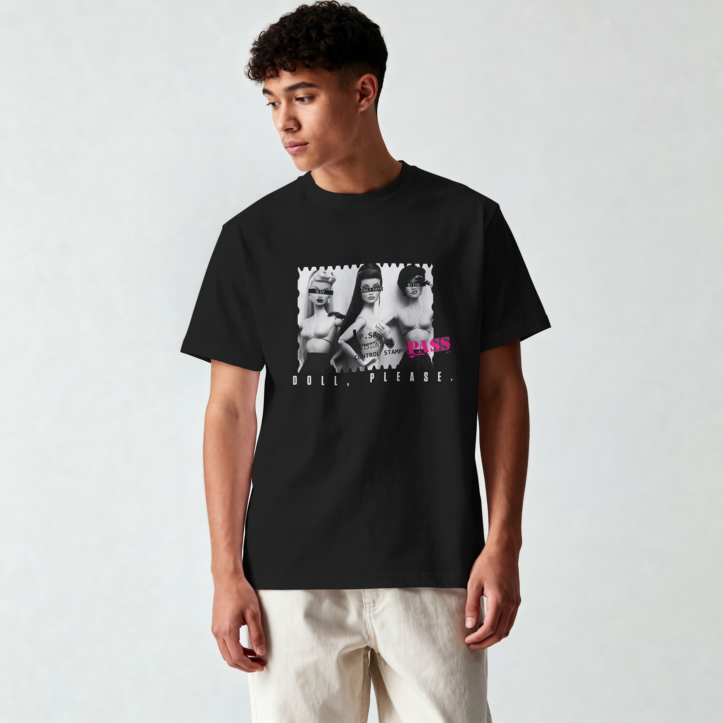 Freches schwarzes Herren T-Shirt in normaler Passform . Der Dolls Fun-Print, kommt wie gewohnt zweideutig. Das hochwertig verarbeitete Bio-Baumwolle Shirt, ist Teil der OriginG Kollektion und wird bei uns im Haus Handgefertigt.

• 100% gekämmte ringgesponnene Bio-Baumwolle
• 180 GSM
• eingesetzte Ärmel
• 1x1 Rippstrick am Ausschnitt
• abgesetztes Nackenband