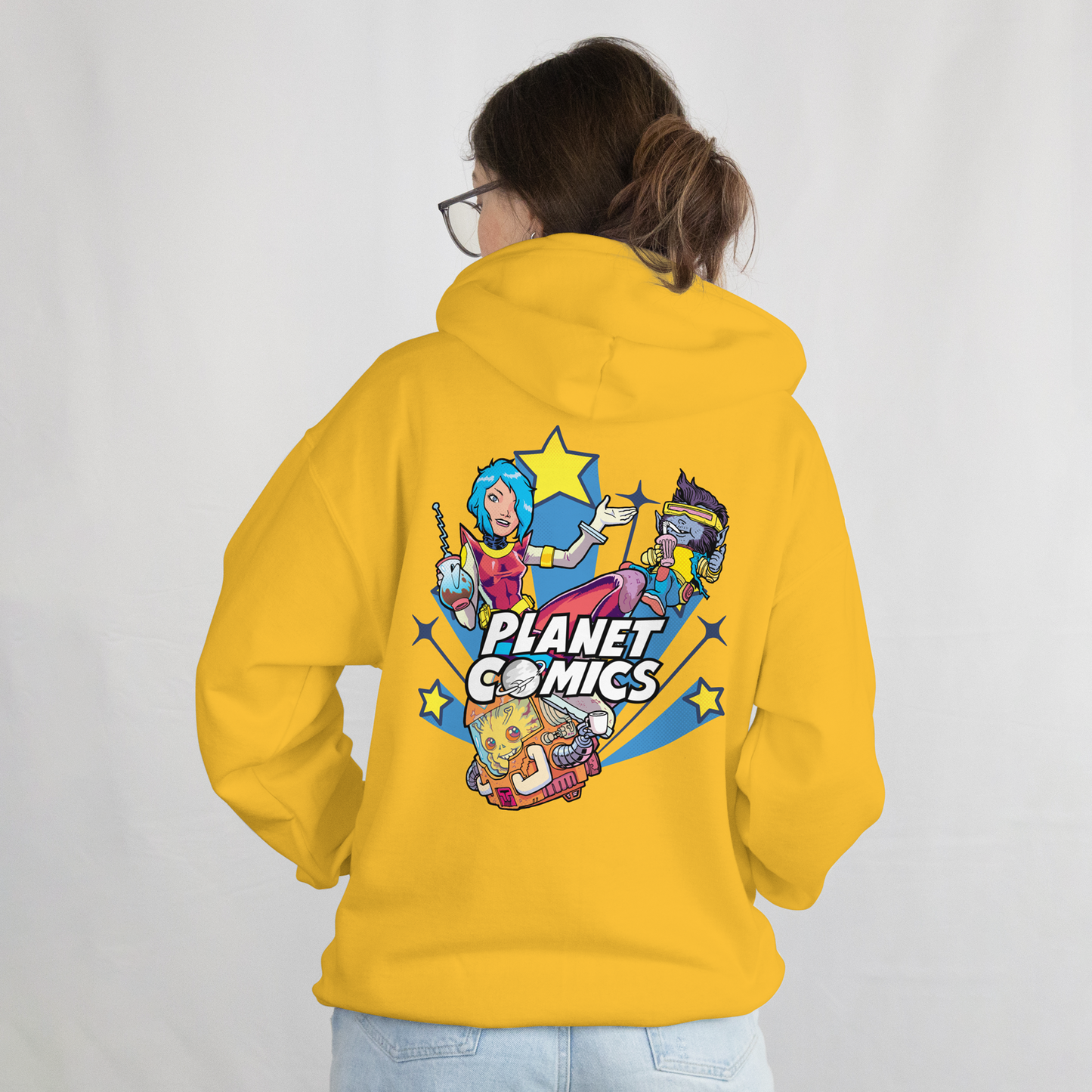 Planet Comics Custom Hoodie – Dein Design, deine Regeln

Dieser Hoodie wird individuell nach deinen Wünschen gefertigt. Gemeinsam stimmen wir vorab Farben, Style und Details bequem per WhatsApp ab, bis dein Design perfekt ist.

Nach deiner finalen Freigabe erhältst du einen persönlichen Bestell-Link, über den du jederzeit und unbegrenzt nachbestellen kannst.

Die Preise richten sich nach unserem Angebot an euch. Dieses Merch-Produkt ist nur für unseren Kunden