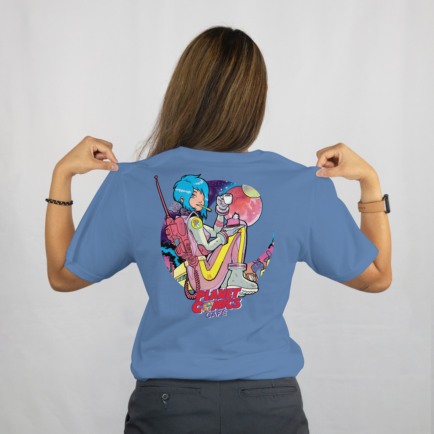 Organic Unisex Premium T-Shirt Moon mit normalem Schnitt, bietet mit 180 GSM ein angenehmes Tragegefühl und langlebige Qualität. Der dezente Front- und Backprint macht das Shirt zum besonderen Hingucker. Ideal wenn Sie Wert auf nachhaltige Materialien und individuellen Stil legen.

max. 40°C waschen
nicht über den Druck bügeln
Trockner nur geringe Temperatur
180GSM hochwertige ringgesponnene Bio-Baumwolle
Fertigung in deiner Lieblingsfarbe und Schnitt