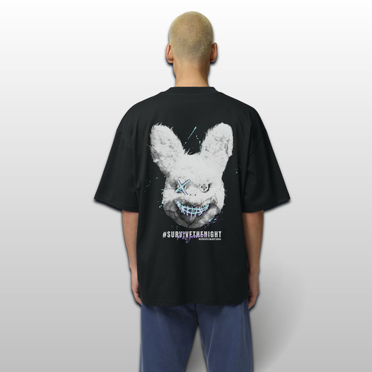 Lässiges Streetwear T-Shirt im Oversized Schnitt aus unserer Bestseller Bad Neighbor Kollektion. Zeit aufzuräumen, mit diesem provokantem Streetwear Design gehören die Nächte dir. Gefertigt aus hochwertiger Bio-Baumwolle. Farbe Schwarz Purge Rabbit