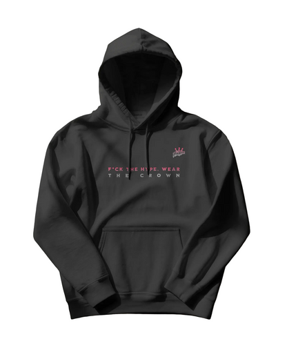 Der Premium heavy Hoodie Lion Club Club locker geschnitten, massiv verarbeitet. Flauschige Bio-Baumwolle, doppelte Kapuze mit Futter, Set-In Ärmel und robuste Metalldetails. Robustes Fischgrätenband im Nacken, verstärkte Nähte und praktische Kängurutasche. Ein provokant angehauchtes Statement-Piece, das hält, was es verspricht.
Handarbeit aus Deutschland ein echtes Unikat
OriginG Premium Produkt
Relaxed geschnitten - extra komfortabel
Limitiert auf 20 Stück am Tag
Farbe Schwarz mit Front und Back