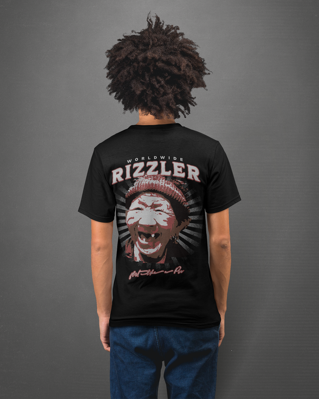 Das Rizzler Organic Streetwear Tee im entspannten Unisex-Fit mit frechem Backprint. Bio-Baumwolle für den authentischen Streetwear-Look – weil echter Rizz nachhaltig sein kann.

• 100% gekämmte ringgesponnene Bio-Baumwolle
• 150 GSM
• eingesetzte Ärmel
• 1x1 Rippstrick am Ausschnitt
• abgesetztes Nackenband