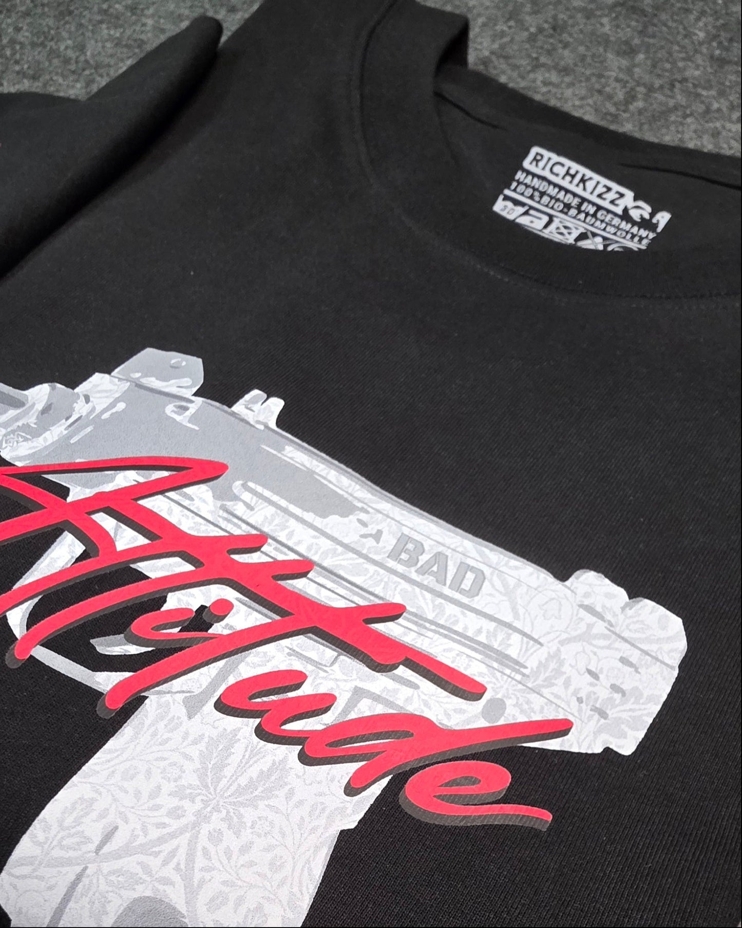 Richkizz UZI Guzi Shirt Nahaufnahme