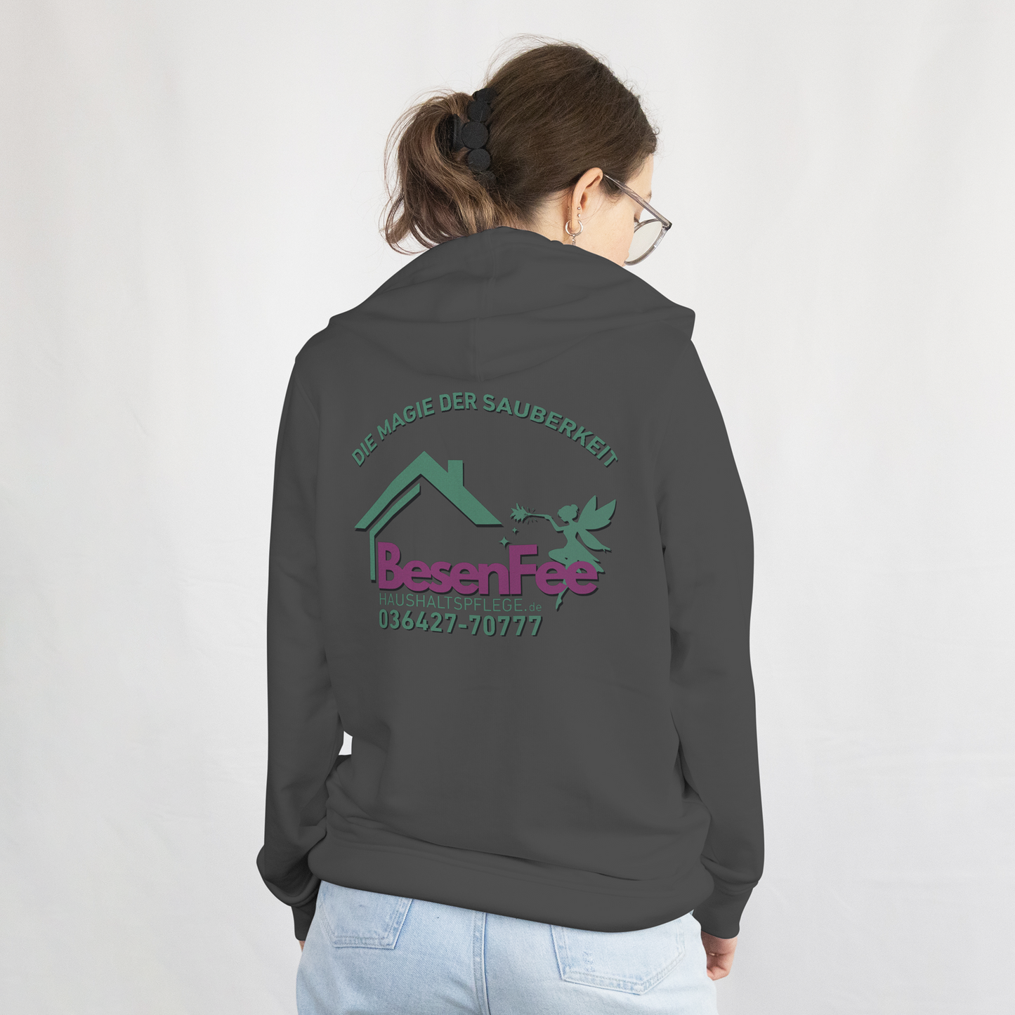 Individuelle Firmenkleidung mit Print, Designservice und Kleidung für Firmen und Vereine aus Zwickau, Custom Streetwear nach Kundenwunsch, alles aus einer Hand, wir erstellen dein freches oder einzigartiges Motiv und drucken auf Hoodies, T-Shirts Jacken und Hosen, der richkizz Customshop unterstützt dich bei  vom erstellen des Designs im Streetwear Look oder wir bringen deine Idee auf den Stoff