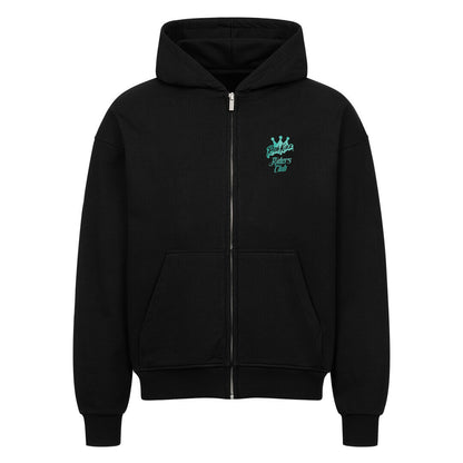 Dieser auffällige Premium-Zipper-Hoodie im Oversized-Style definiert neue Maßstäbe in Sachen Qualität. Mit seinem provokant zweideutigen Print bist du garantiert alles andere als konventionell unterwegs. 80% Baumwolle / 20% Polyester, 430 GSM, hochwertiger Reißverschluss, große Kapuze ohne Kordel